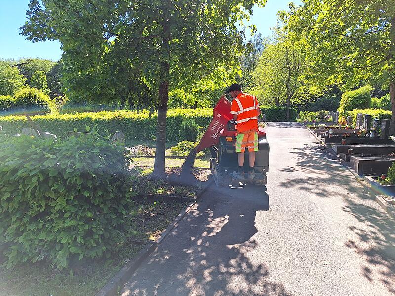 Friedh&ouml;fe in Bad Br&uuml;ckenau: Erhalt und Erneuerung