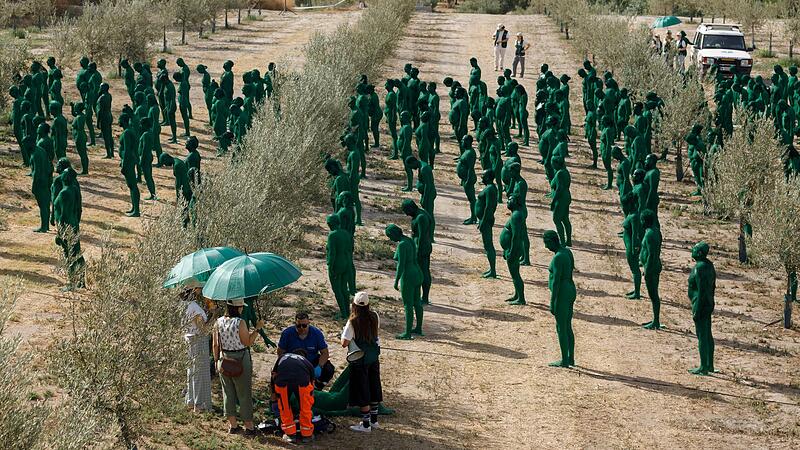 Spencer Tunick mit Kunstinstallation in Andalusien