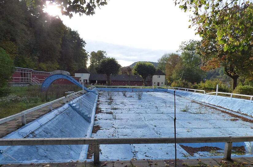 Das Freibad Streitberg muss dringend saniert wreden.Forchheim & Fr&auml;nkische Schweiz
