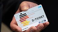 Bund, Länder und Kommunen diskutieren über die künftige Finanzierung des Deutschlandtickets.