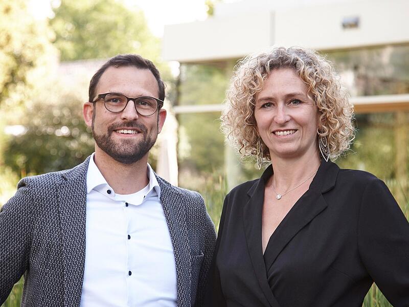 Mario Wilhelm als Geschäftsführer bildet zusammen mit Stefanie Frieß (Foto; verantwortlich für Vertrieb und Marketing) sowie Sabine Habermaass als Vertreterin der Inhaberfamilie das dreiköpfige Führungsteam der Haba-Familygroup in Bad Rodach. Mario Wilhelm als Geschäftsführer bildet zusammen mit Stefanie Frieß (Foto; verantwortlich für Vertrieb und Marketing) sowie Sabine Habermaass als Vertreterin der Inhaberfamilie das dreiköpfige Führungsteam der Haba-Familygroup in Bad Rodach.