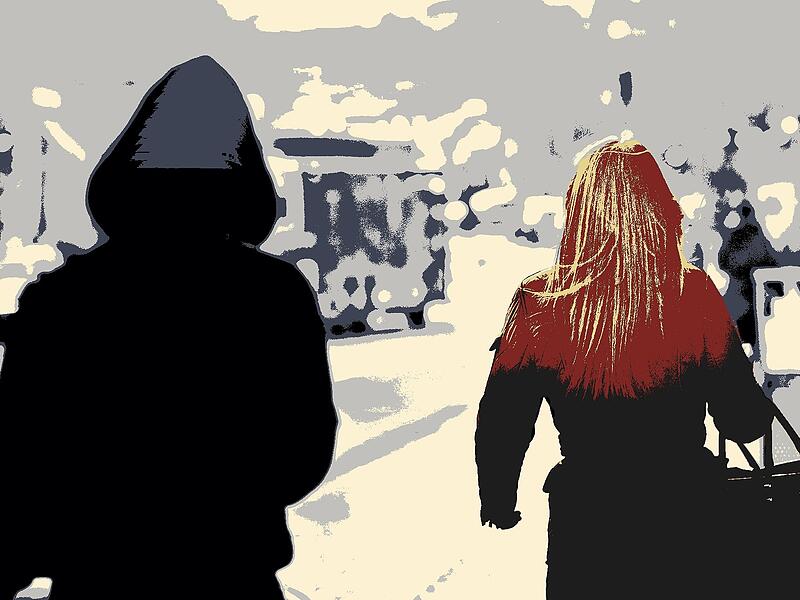 Das Amtsgericht hat einen 25-jährigen Stalker zu einer Freiheitsstrafe verurteilt. Das Amtsgericht hat einen 25-jährigen Stalker zu einer Freiheitsstrafe verurteilt.
