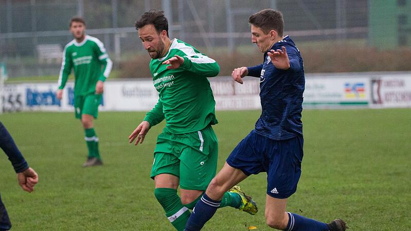 Für den Vorsitzenden Alexander Graf war die 0:2-Heimniederlage des SV Friesen um Lukas Mosert (grünes Trikot) gegen den TSV Gochsheim am drittletzten Spieltag der Knackpunkt.