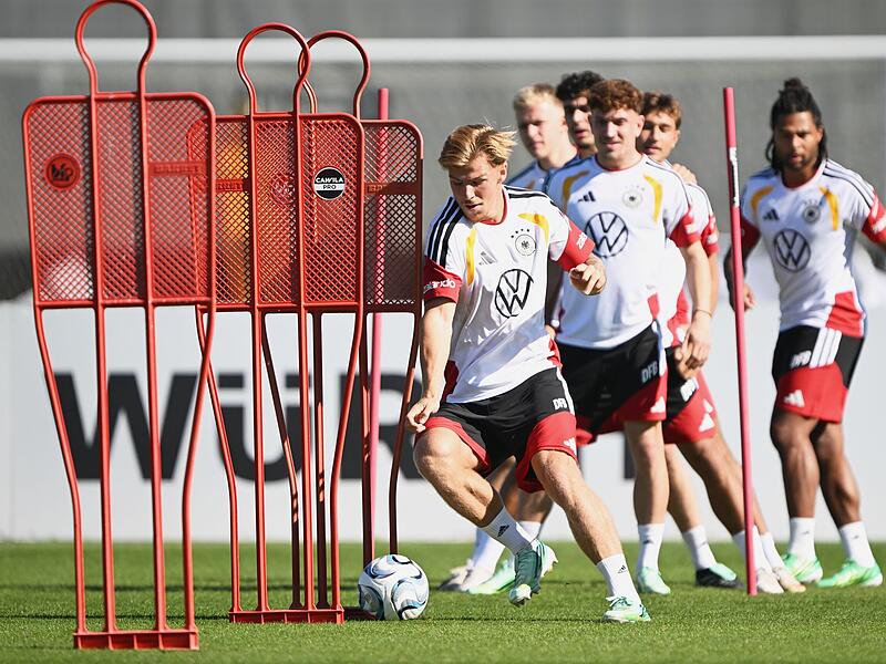 Finn Jeltsch ist einer von vielen Neuen in der Nationalmannschaft. Er k&ouml;nnte am Donnerstag zu seinem L&auml;nderspiel-Deb&uuml;t kommen.
