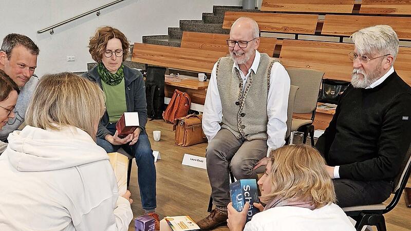 Reger Austausch beim Schulpastoraltag auf dem Volkersberg.