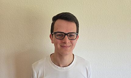Hannes Pörtner Hannes Pörtner hat sein Abitur mit der Traumnote 0,98 gemacht.