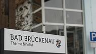 Bad Br&uuml;ckenau hat sich bereits 2022 um Zusch&uuml;sse aus dem Bundesprogramm zur &bdquo;Sanierung kommunaler Einrichtungen in den Bereichen Sport, Jugend und Kultur&ldquo; f&uuml;r den Neubau der Therme Sinnflut bem&uuml;ht &ndash; ohne Erfolg.