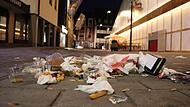 So sieht es nach einem Festtag vor dem Kulmbacher Stadel bei den Aufräumarbeiten des Bauhofs aus.