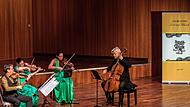 Das Minguet Quartett eröffnete die neue Konzertsaison der Musikfreunde im Kongresshaus (von links): Ulrich Isfort, Annette Reisinger, Aida-Carmen Soanea und Matthias Diener. Das Minguet Quartett eröffnete die neue Konzertsaison der Musikfreunde im Kongresshaus (von links): Ulrich Isfort, Annette Reisinger, Aida-Carmen Soanea und Matthias Diener.