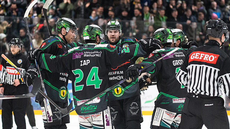 Anton Seewald (Mitte) fehlte H&ouml;chstadt sehr. Der St&uuml;rmer f&uuml;hrt die Torj&auml;gerliste dennoch an, verdient beim HEC abermals die Bestnote.