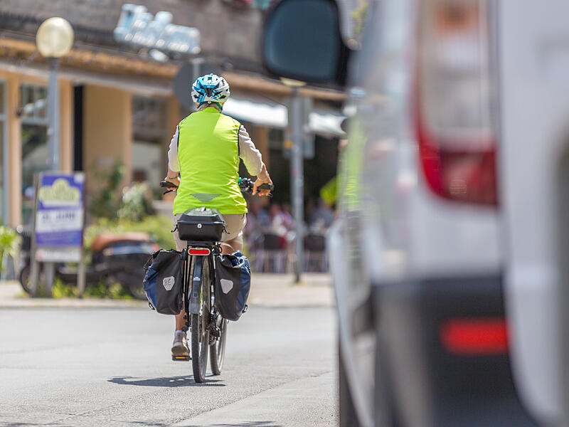 Einheimische und Touristen fahren gleicherma&szlig;en immer h&auml;ufiger mit dem Rad durch Forchheim: Wie die Ergebnisse des ADFC-Fahrradklimatests 2024 zeigen, sehen die Radler gro&szlig;es Verbesserungspotenzial in der Stadt.