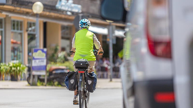 Einheimische und Touristen fahren gleicherma&szlig;en immer h&auml;ufiger mit dem Rad durch Forchheim: Wie die Ergebnisse des ADFC-Fahrradklimatests 2024 zeigen, sehen die Radler gro&szlig;es Verbesserungspotenzial in der Stadt.