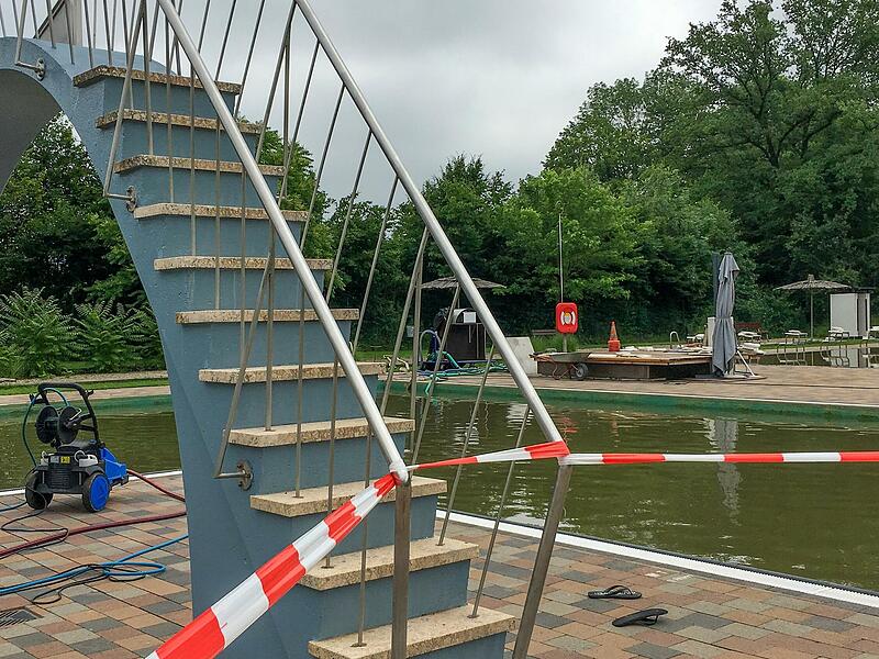 Weiterhin gesperrt – die Becken im Ebracher Naturbad Weiterhin gesperrt – die Becken im Ebracher Naturbad