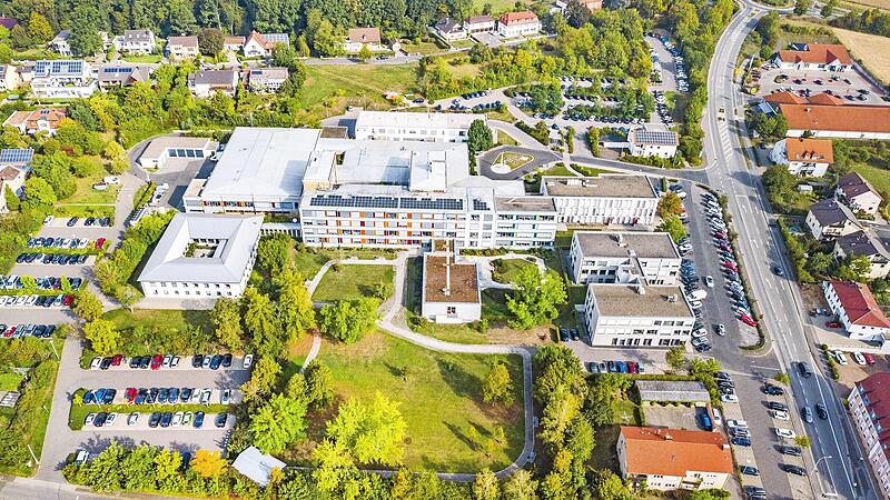 Am Sonntag, 28. Juni, wird von 12 bis 17 Uhr wird ein Tag der offenen Tür in den Haßberg-Kliniken und im MVZ in Haßfurt stattfinden. Am Sonntag, 28. Juni, wird von 12 bis 17 Uhr wird ein Tag der offenen Tür in den Haßberg-Kliniken und im MVZ in Haßfurt stattfinden.