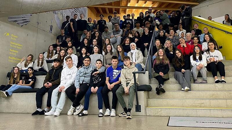 Die Teilnehmer des Sprachcamps in der Jugendherberge Bayreuth.