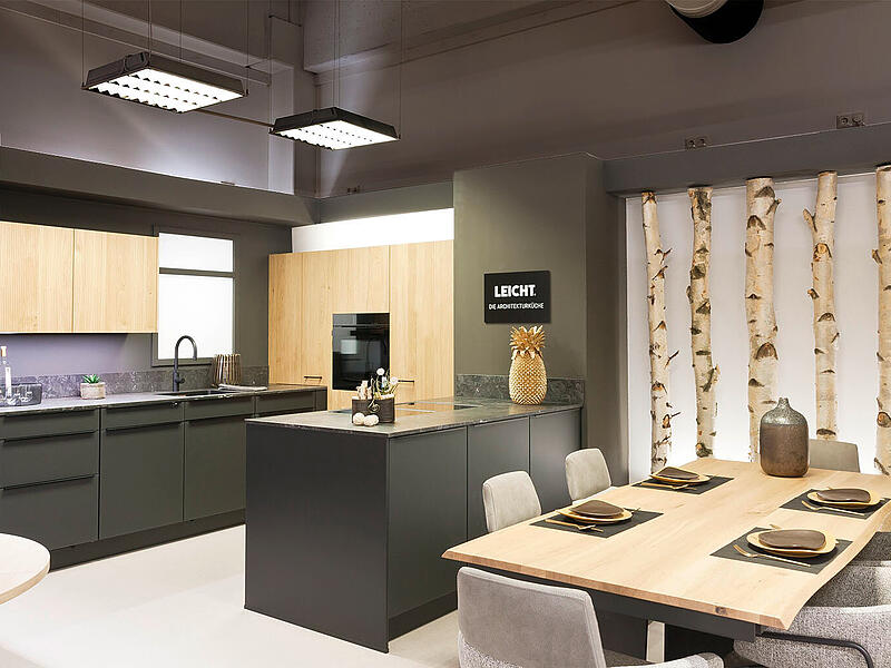 STARKK&uuml;chen Musterk&uuml;chen mit Smeg-Regal 2412