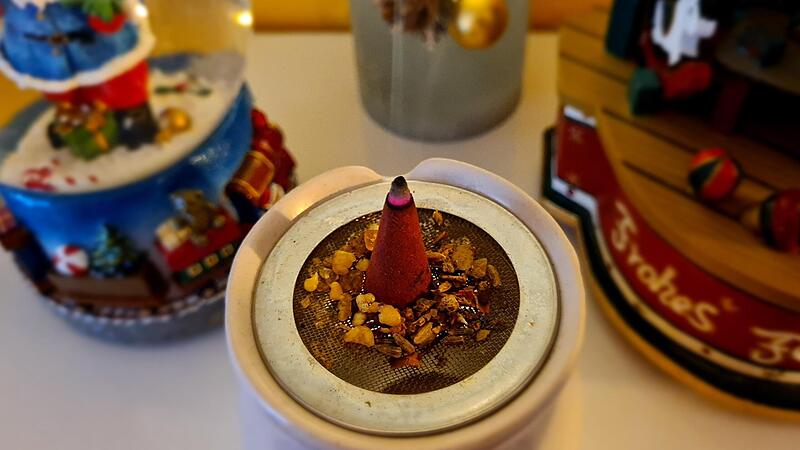 Die Raun&auml;chte beschreiben die Zeit &bdquo;zwischen den Jahren&ldquo;, meist die zw&ouml;lf N&auml;chte zwischen Heiligabend und Dreik&ouml;nigstag. Ein Brauch dabei ist das R&auml;uchern.Forchheim & Fr&auml;nkische Schweiz