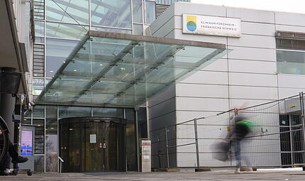 Die Verz&ouml;gerungen der Bauma&szlig;nahmen am Standort in Forchheim belasten die Finanzlage des Klinikums. Noch im Fr&uuml;hjahr sollen die meisten Arbeiten abgeschlossen sein.