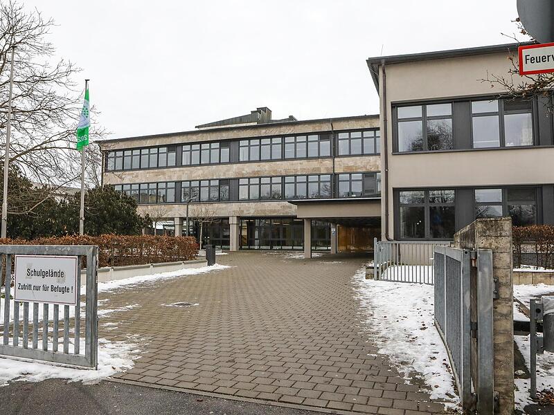 Die Sch&uuml;lerzahl an der Realschule in Forchheim soll reduziert werden. Die Schule hat schlichtweg zu wenig Platz.