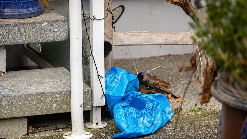 Polizei schießt mehrfach auf 25-Jährigen Polizei schießt mehrfach auf 25-Jährigen