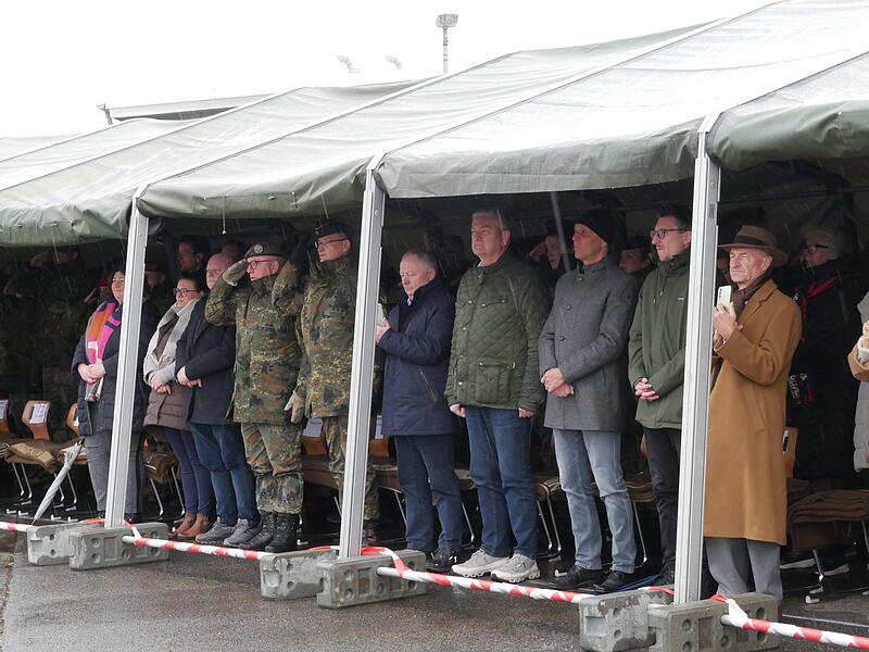 Übergabe Bereich Truppenübungsplatzkommandantur Süd von Oberstleutnant Rainer Hoch an Oberstleutnant Torsten Reinhardt.Kommandoübergabe Wildflecken von Oberstleutnant Rainer Hoch an Oberstleutnant Torsten Reinhardt Übergabe Bereich Truppenübungsplatzkommandantur Süd von Oberstleutnant Rainer Hoch an Oberstleutnant Torsten Reinhardt.