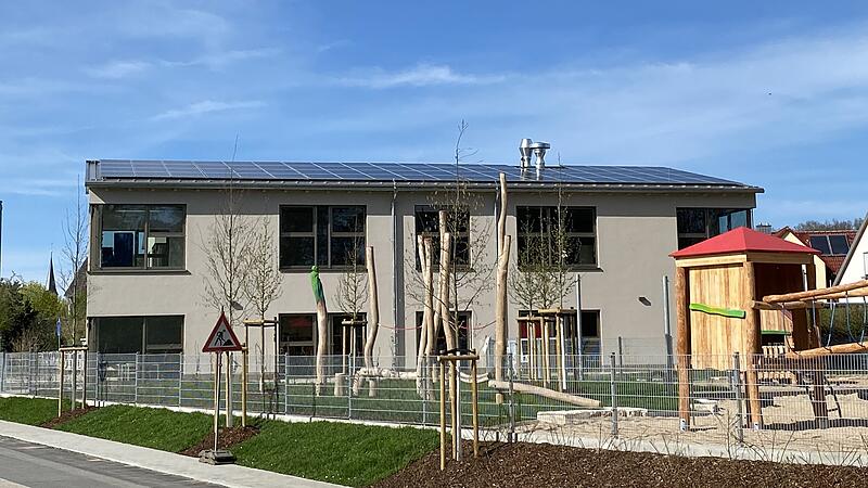 Solar-Anlage auf dem Dach der Gl&uuml;ckskinder Kita DormitzForchheim & Fr&auml;nkische Schweiz
