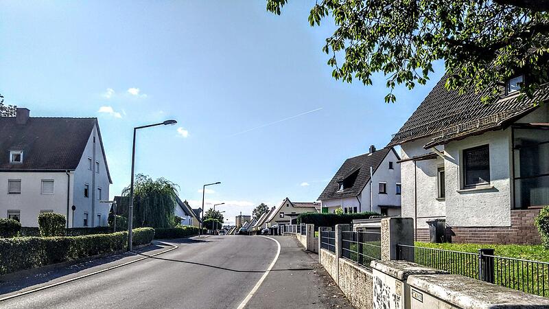 Blick in die Walter-Flex-Straße in Neustadt. Blick in die Walter-Flex-Straße in Neustadt.