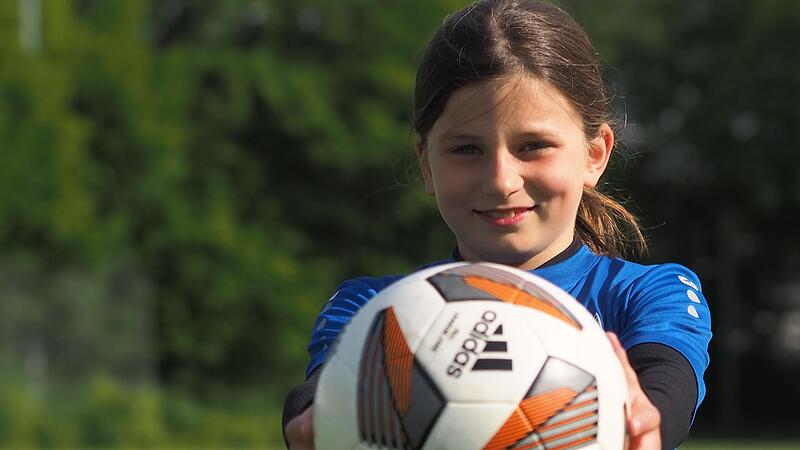 In ihrer Freizeit geht es oft rund bei Tamina Gergely, denn ein Ball ist eigentlich immer dabei. In ihrer Freizeit geht es oft rund bei Tamina Gergely, denn ein Ball ist eigentlich immer dabei.