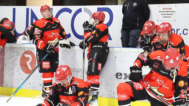 Bitteres Ende im Play-off-Viertelfinale: Die Hawks waren nach der Schlusssirene sehr entt&auml;uscht.