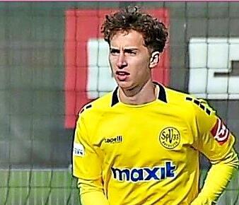 Der gebürtige Küpser Maximilian Weimer von der SpVgg Bayern Hof, hier noch im Trikot der SpVgg Bayreuth. Dirk Meier Der gebürtige Küpser Maximilian Weimer von der SpVgg Bayern Hof, hier noch im Trikot der SpVgg Bayreuth. Dirk Meier