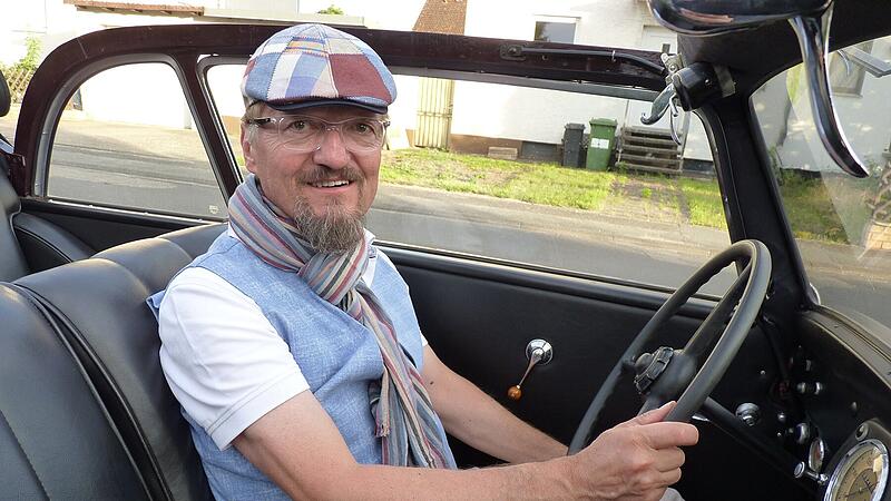Oldtimerausfahrt mit VorkriegsoldtimernOldtimerausfahrt mit Vorkriegsoldtimern