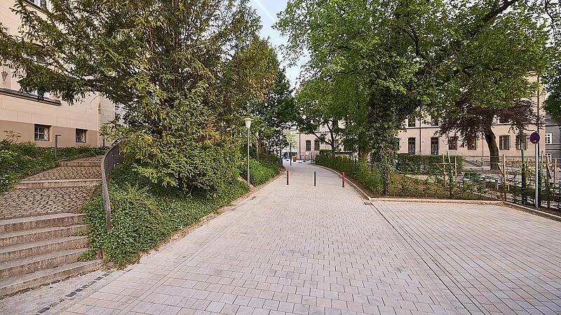 Nach dem Albertsplatz soll auch der benachbarte Ernstplatz sch&ouml;ner werden. Die Umbauarbeiten befinden sich in den letzten Z&uuml;gen.