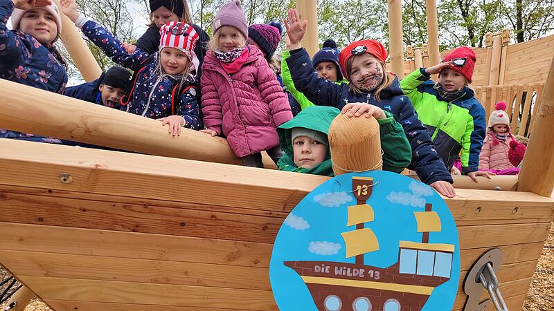 Piratenschiff für die Kita Schondra
