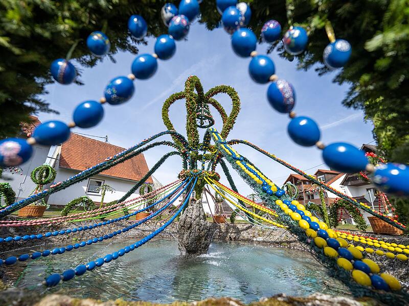 Warum zu Ostern die Brunnen geschmückt sind Warum zu Ostern die Brunnen geschmückt sind