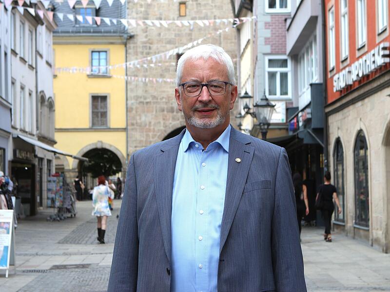 Udo Skrzypczak ist scheidender Präsident der Bayerischen Bereitschaftspolizei. Mit 64 Jahren geht er nun in den Ruhestand. Ein Blick auf die Karriere des Coburger. Udo Skrzypczak ist scheidender Präsident der Bayerischen Bereitschaftspolizei. Mit 64 Jahren geht er nun in den Ruhestand. Ein Blick auf die Karriere des Coburger.