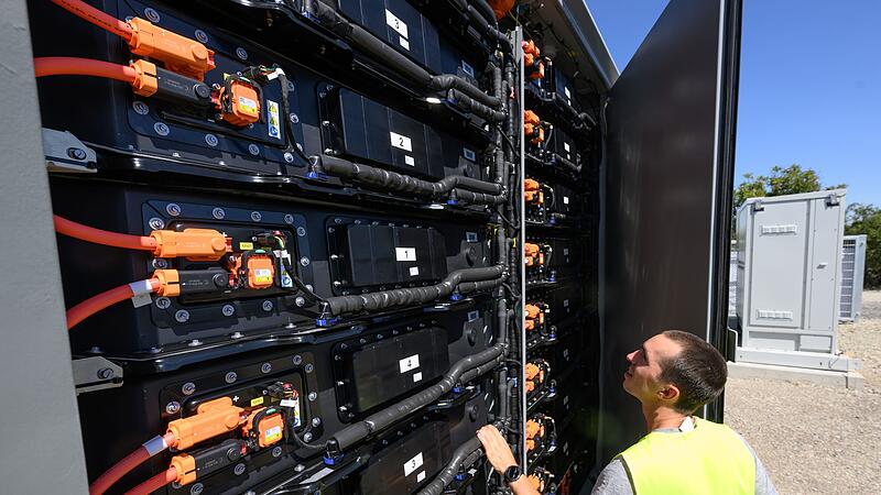 Batteriespeicher geht in Betrieb Batteriespeicher geht in Betrieb