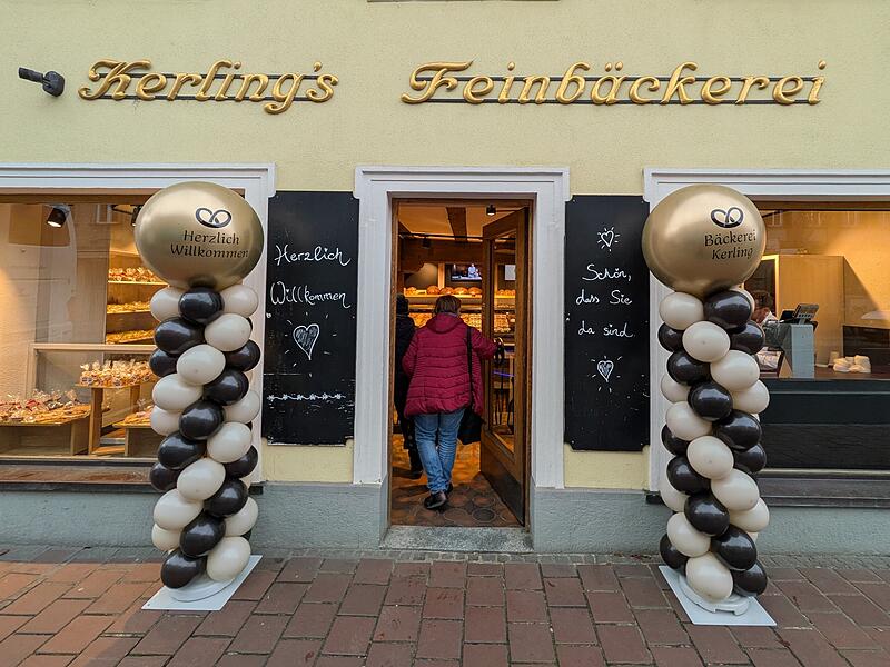 Vorweihnachtliches Geschenk an die Bamberger Feinschmecker: Die Traditionsbäckerei Kerling erlebt in der Oberen Königstraße eine Wiederbelebung durch die Bio-Bäckerei Postler