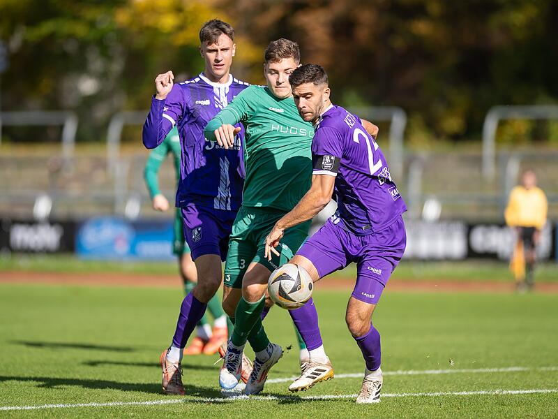 Das Krankenhaus konnte Christopher Kettler (vorne) verlassen. Doch sein FC Eintracht muss den Leitwolf im Team vorerst ersetzen.