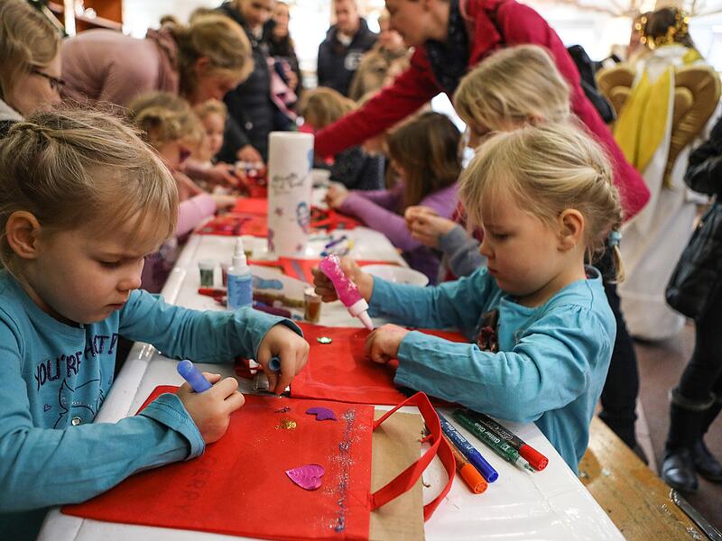 Forchheim; Himmelswerkstatt und Weihnachtsmarkt; Foto: Barbara HerbstHimmelswerkstatt Archiv