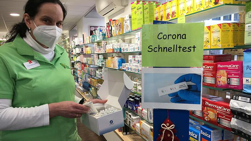 Apothekerin Claudia Fa&szlig;old-Soika spricht von einer rasant angestiegenen Nachfrage nach Schnelltests.