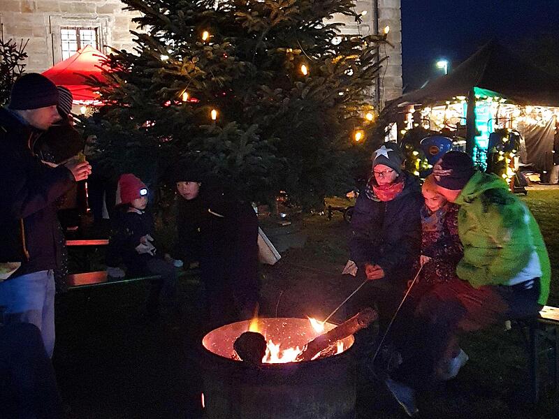 Feuerstellen trugen zur Romantik bei. Feuerstellen trugen zur Romantik bei.