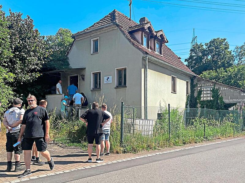 Dieses Haus mit Grundstück in der Kindergartenstraße ist bereits im Besitz der Stadt Eltmann und soll Standort für ein neues Feuerwehrhaus werden. Dieses Haus mit Grundstück in der Kindergartenstraße ist bereits im Besitz der Stadt Eltmann und soll Standort für ein neues Feuerwehrhaus werden.