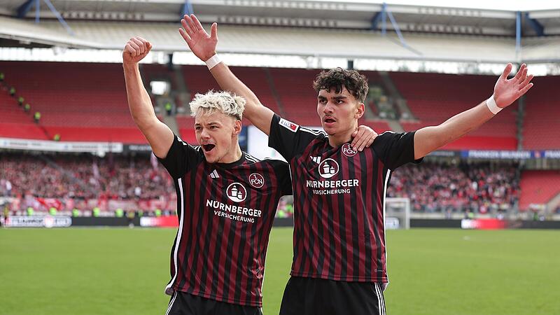 Absolute Ekstase beim Bayreuther Jannik Hofmann (links) und Can Uzun.