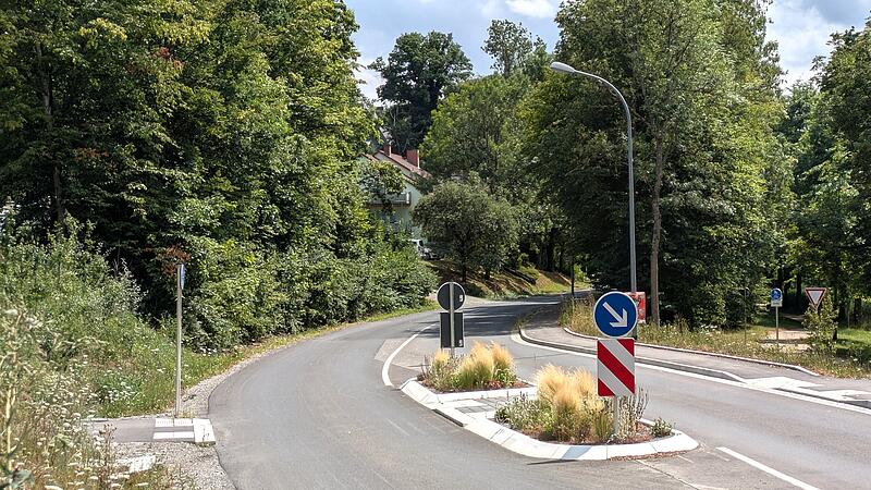 Die neue Querungshilfe in der Salinenstraße soll als Tempo-30-Zone sicherer für Radfahrer werden. Die neue Querungshilfe in der Salinenstraße soll als Tempo-30-Zone sicherer für Radfahrer werden.