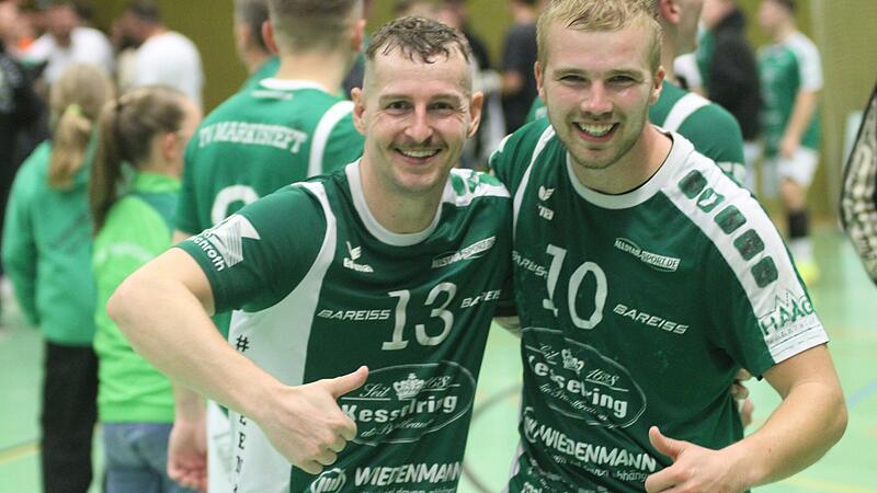 Stefan Bayer (links) und Linus Reuthal vom Hnadball-Oberligisten TV Marktsteft gewannen das Ausw&auml;rtsspiel in eigener Halle beim SV Michelfeld 29:21.