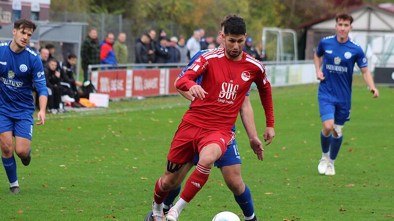 Sertan Sener und der FC Coburg  (hier im Spiel gegen den W&uuml;rzburger FV) haben in der Bayernliga am Mittwoch mit 1:3 beim VfB Eichst&auml;tt verloren.