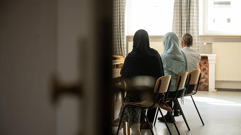 Immer mehr Gefl&uuml;chtete brauchen eine Bleibe &ndash; auch im Landkreis Forchheim. W&auml;hrend es manch einem Nachbarn bereits zu viel ist, wird die Zahl der Hilfesuchenden weiter steigen.Forchheim & Fr&auml;nkische Schweiz