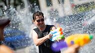 Wasserschlacht als Demonstration für mehr Klimaschutz Wasserschlacht als Demonstration für mehr Klimaschutz