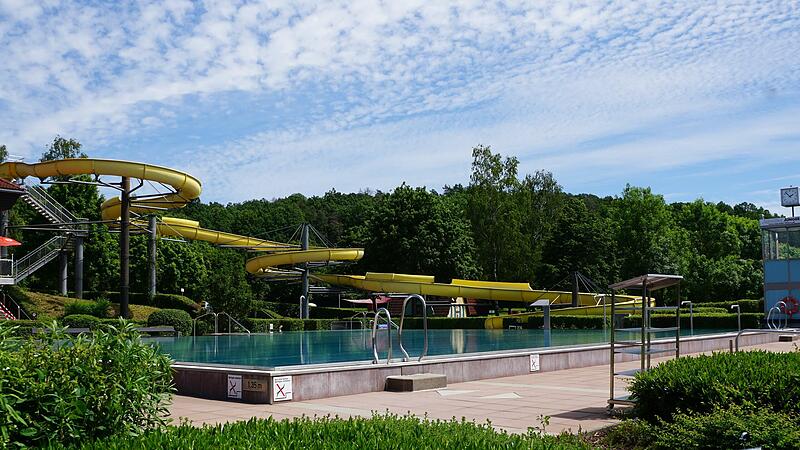 „Freunde des Aquarena Zapfendorf“ wollen das Freibad unbedingt erhalten und streben Verbesserungen an. „Freunde des Aquarena Zapfendorf“ wollen das Freibad unbedingt erhalten und streben Verbesserungen an.