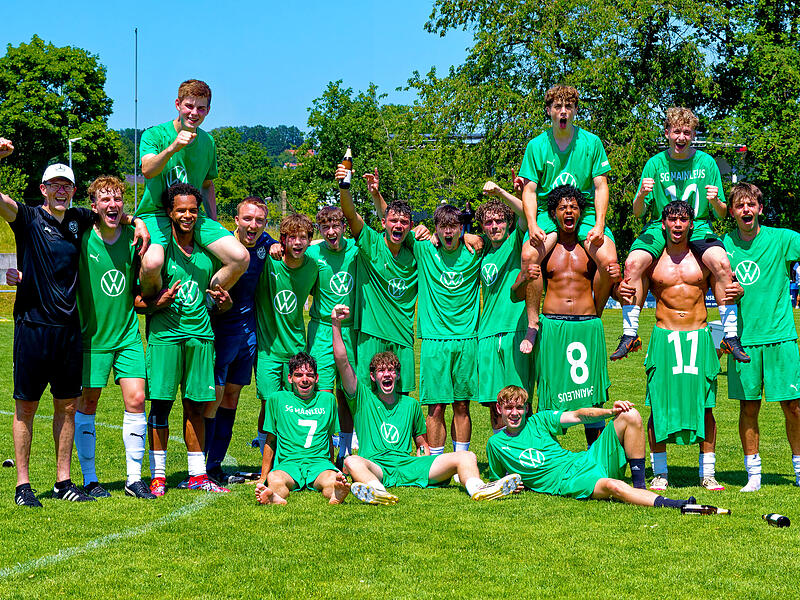 A-Junioren der SG Mainauen steigen in die Bezirksoberliga auf.